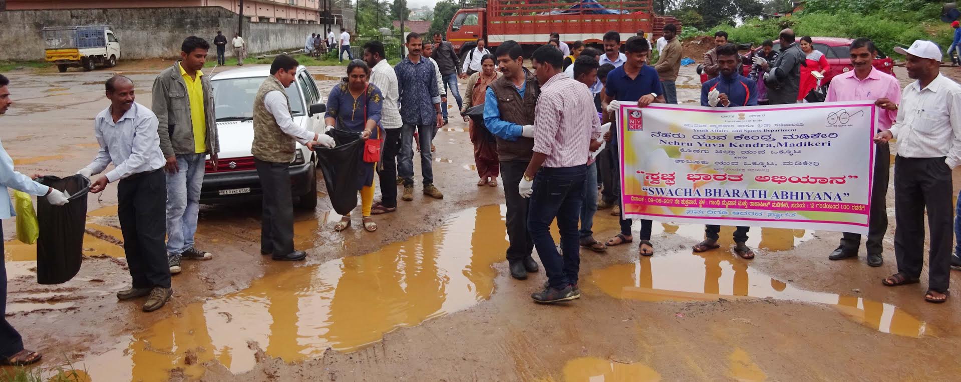 ಯುವ ಒಕ್ಕೂಟಗಳಿಂದ ಸ್ವಚ್ಛತಾ ಕಾರ್ಯ